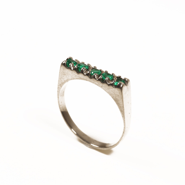 Vintage 18Ct 18K 750 Solid White Gold Five Round Cut Natural Emerald  0.25ct Gemstone Modern Simple Signet Style Ring Size M - 6