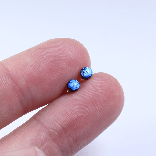 Hypoallergenic Small Electric Cracked Deep Blue Black Polymer Clay Plastic Back Stud Earrings With Designer Carbon Fiber Jewellery Box