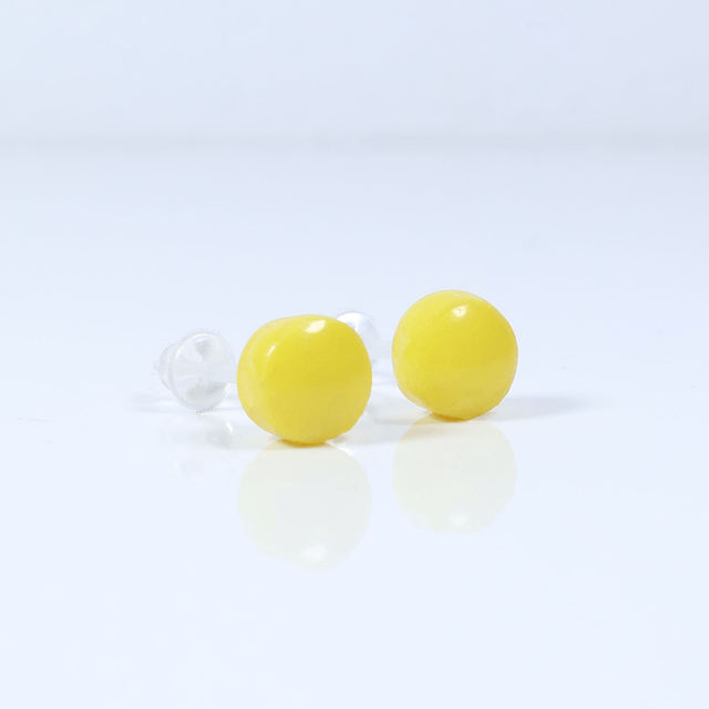 Hypoallergenic 6mm Medium Solid Yellow Round Cut Polymer Clay Plastic Back Stud Earrings With Designer Carbon Fiber Jewellery Box