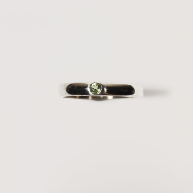 Simple Sterling Silver 925 Minimalist Design Style Small Round Cut Green Peridot Birthstone Gemstone Band Ring Size O - 7