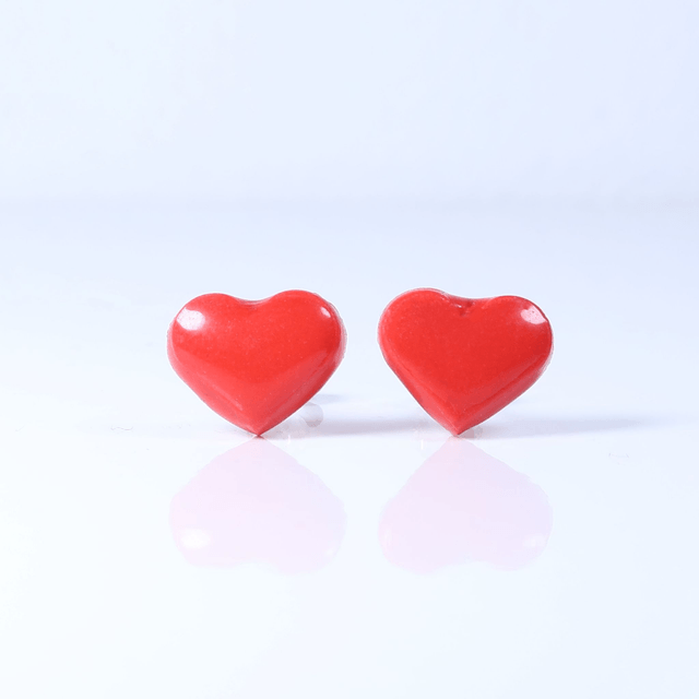 Hypoallergenic Solid Strawberry Red Sweet Heart Cut Polymer Clay Plastic Back Stud Earrings With Designer Carbon Fiber Jewellery Box