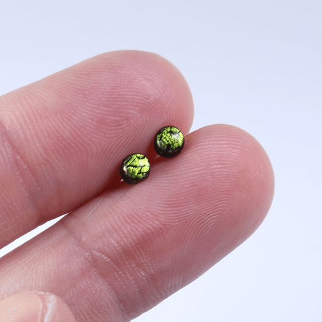 Hypoallergenic Small Electric Cracked Lime Green Black Polymer Clay Plastic Back Stud Earrings With Designer Carbon Fiber Jewellery Box