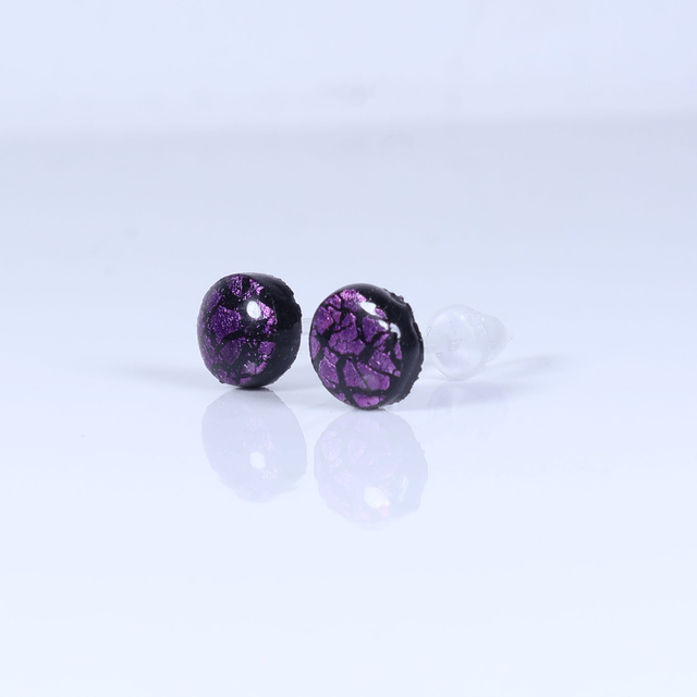 Hypoallergenic Vibrant Electric Cracked Plum Purple Polymer Clay Plastic Rubber Back Stud Earrings With Designer Carbon Fiber Jewellery Box