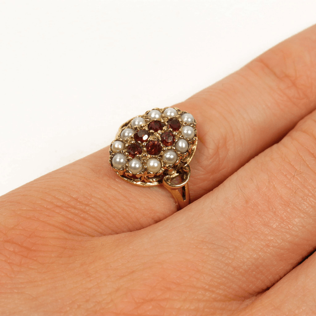 Vintage  9K 9Ct 375 Solid Yellow Gold Round Cut Red Garnet and Small Freshwater Pearl Natural Gemstone Ring Size N - 6 1/2