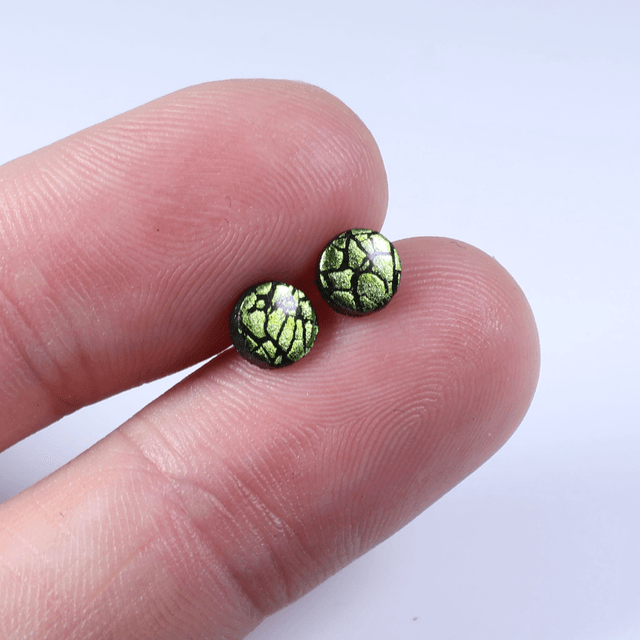 Hypoallergenic Vibrant Electric Cracked Lime Green Polymer Clay Plastic Rubber Back Stud Earrings With Designer Carbon Fiber Jewellery Box