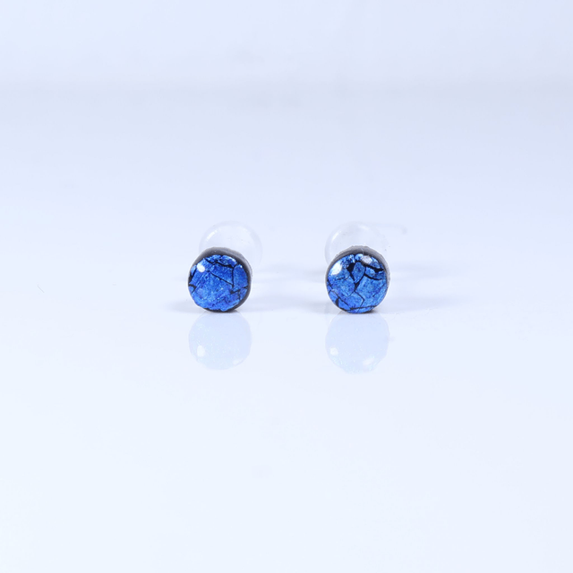 Hypoallergenic Small Electric Cracked Deep Blue Black Polymer Clay Plastic Back Stud Earrings With Designer Carbon Fiber Jewellery Box