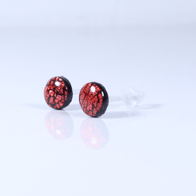  Hypoallergenic Vibrant Electric Cracked Red Black Polymer Clay Plastic Rubber Back Stud Earrings With Designer Carbon Fiber Jewellery Box