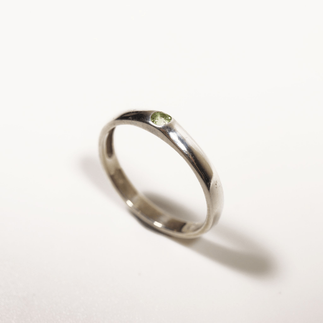Simple Sterling Silver 925 Minimalist Design Style Small Round Cut Green Peridot Birthstone Gemstone Band Ring Size O - 7