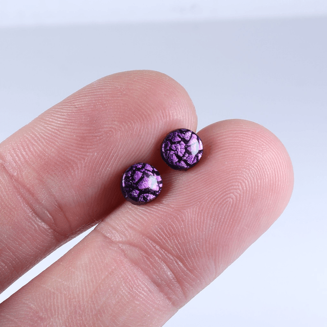 Hypoallergenic Vibrant Electric Cracked Plum Purple Polymer Clay Plastic Rubber Back Stud Earrings With Designer Carbon Fiber Jewellery Box