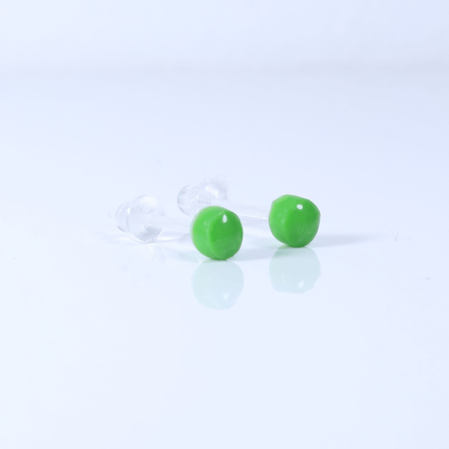 Hypoallergenic 3mm Small Solid Green Round Cut Polymer Clay Plastic Back Stud Earrings With Designer Carbon Fiber Jewellery Box