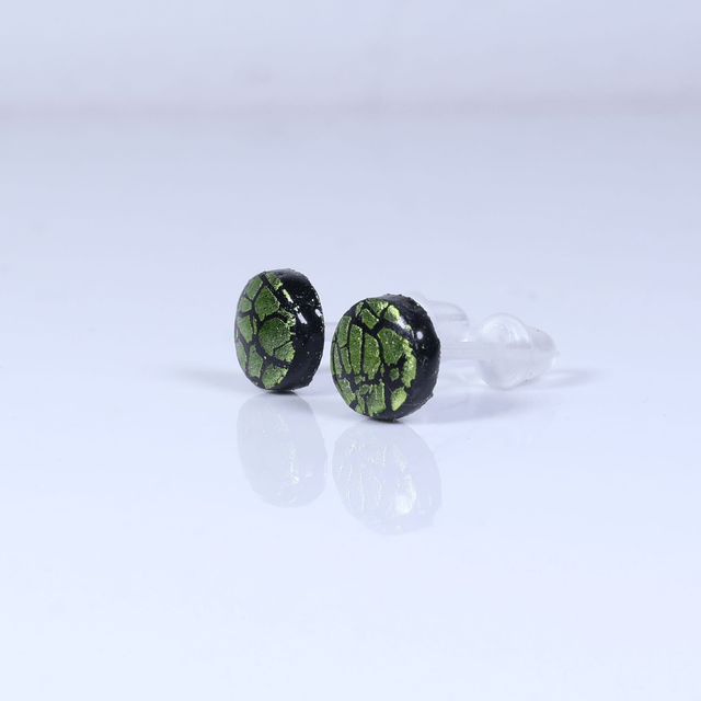 Hypoallergenic Vibrant Electric Cracked Lime Green Polymer Clay Plastic Rubber Back Stud Earrings With Designer Carbon Fiber Jewellery Box
