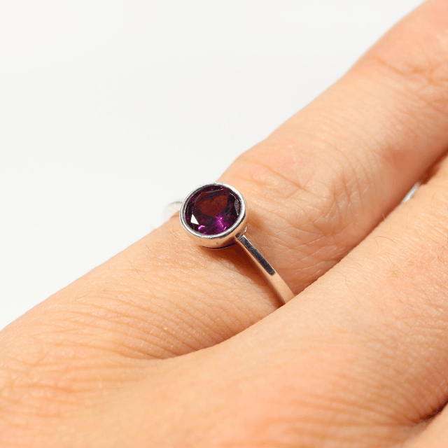 Sterling Silver 925 Minimalist Modern Design Band Round Cut Vivid Pink Rhodolite Garnet Gemstone Birthstone Ring Size N - 6 1/2