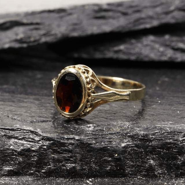 Vintage 9K 9Ct 375 Solid Yellow Gold 1.00ct Oval Cut Red Garnet January Natural Gemstone Love Heart Bezel Set Design Ring Size O - 7