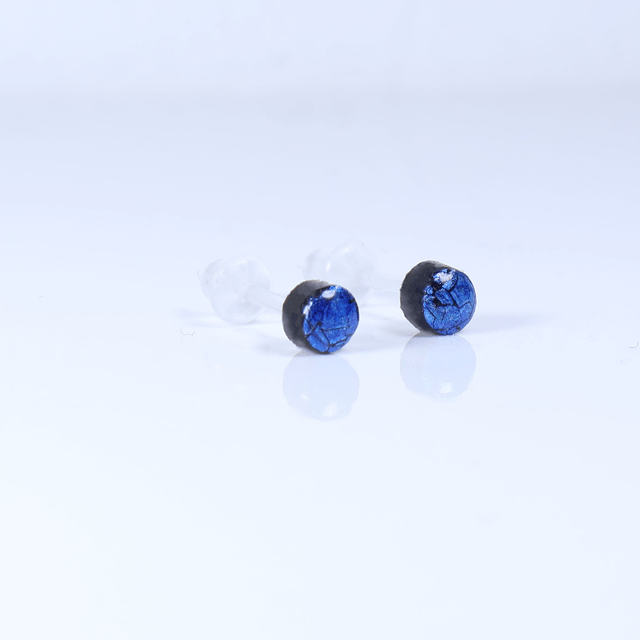 Hypoallergenic Small Electric Cracked Deep Blue Black Polymer Clay Plastic Back Stud Earrings With Designer Carbon Fiber Jewellery Box