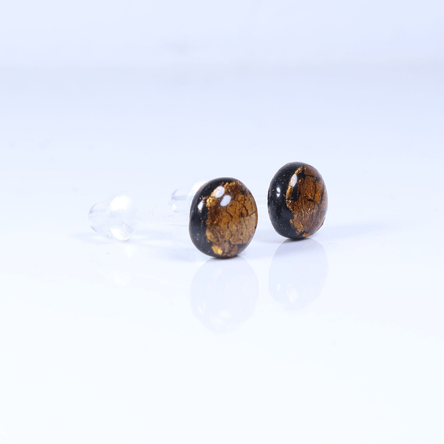 Hypoallergenic Vibrant Electric Cracked Orange Black Polymer Clay Plastic Rubber Back Stud Earrings With Designer Carbon Fiber Jewellery Box