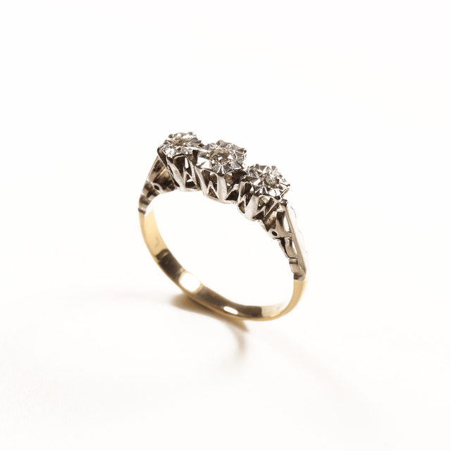 Edwardian 18K 18Ct 750 Solid Yellow Gold Platinum 0.35ct Round Brilliant Diamond Trilogy Natural Gemstone Pave Star Set Ring Size K - 5 1/8