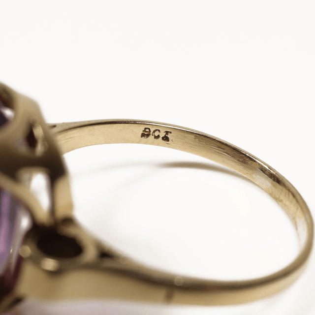 Vintage 9K 9Ct 375 Solid Yellow Gold Oval Cut Vibrant Purple Amethyst Natural Gemstone Cocktail Ring Size S 1/2 - 9 3/8