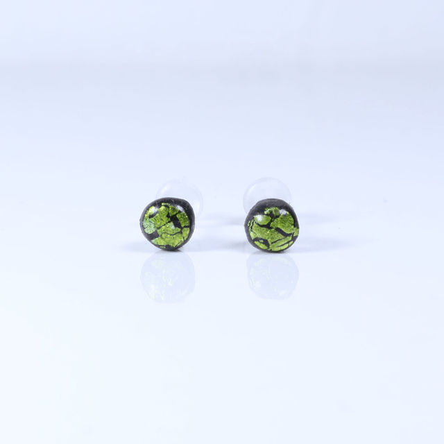 Hypoallergenic Small Electric Cracked Lime Green Black Polymer Clay Plastic Back Stud Earrings With Designer Carbon Fiber Jewellery Box