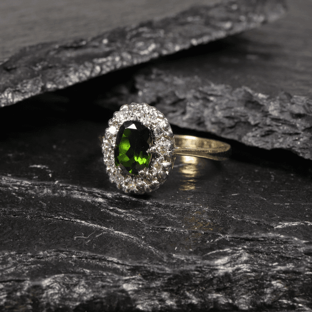 Vintage 18K 18Ct 750 Solid Yellow Gold Platinum Vivid Green Diopside And Diamond Halo Natural Gemstone Ring Size L 1/2 - 5 7/8