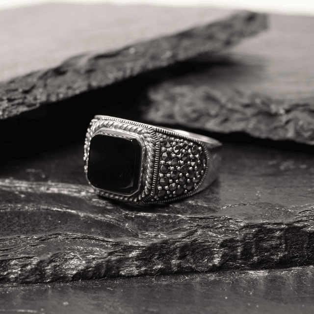 Vintage Sterling Silver 925 Art Deco Style Emerald Cut Roped Bezel Set Black Onyx Marcasite Gemstone Mens Ring Size T - 9 5/8