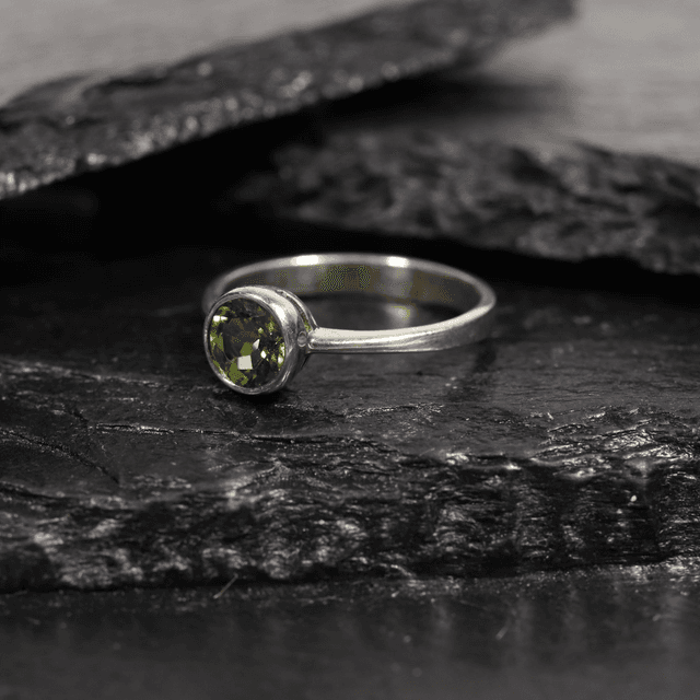 Sterling Silver 925 Minimalist Modern Design Band Round Cut Vivid Green Peridot Gemstone Birthstone Ring Size N - 6 1/2